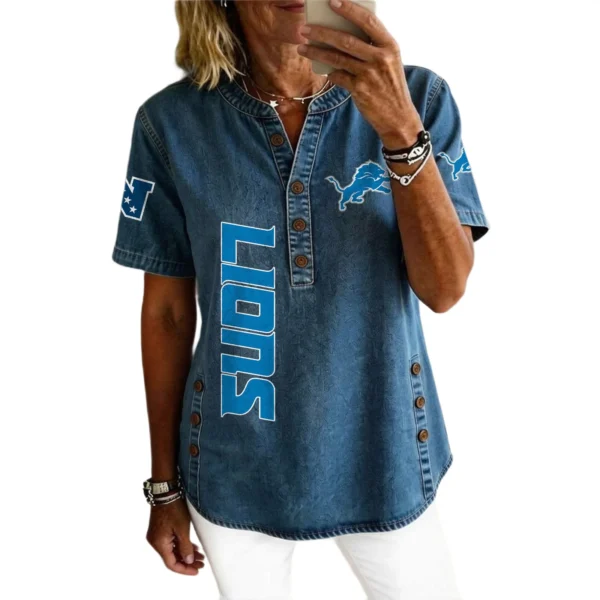 Detroit Lions Women’s Short Sleeve V-Neck Button-Down Tunic Top