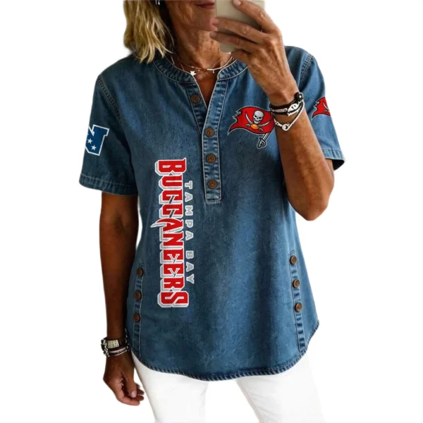 Tampa Bay Buccaneers Women’s Short Sleeve V-Neck Button-Down Tunic Top